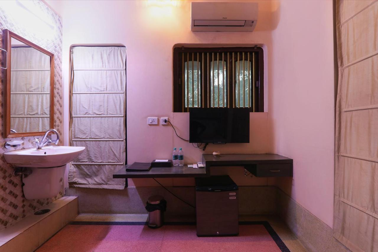 Fabhotel East View Varanasi Eksteriør billede